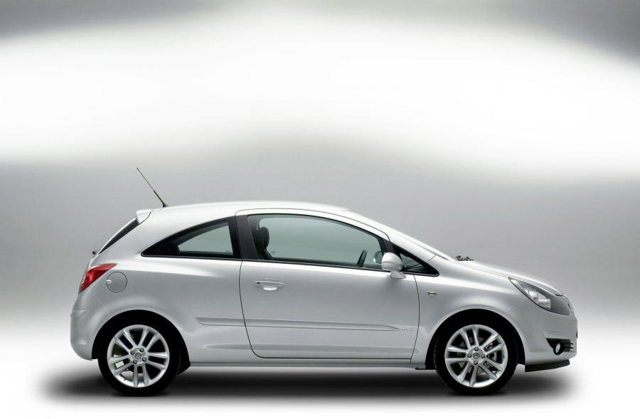  Vauxhall Corsa 2009 года  (фото 8 из 16)
